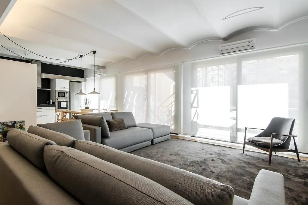 Super Central Apartment, Spacious And Bright